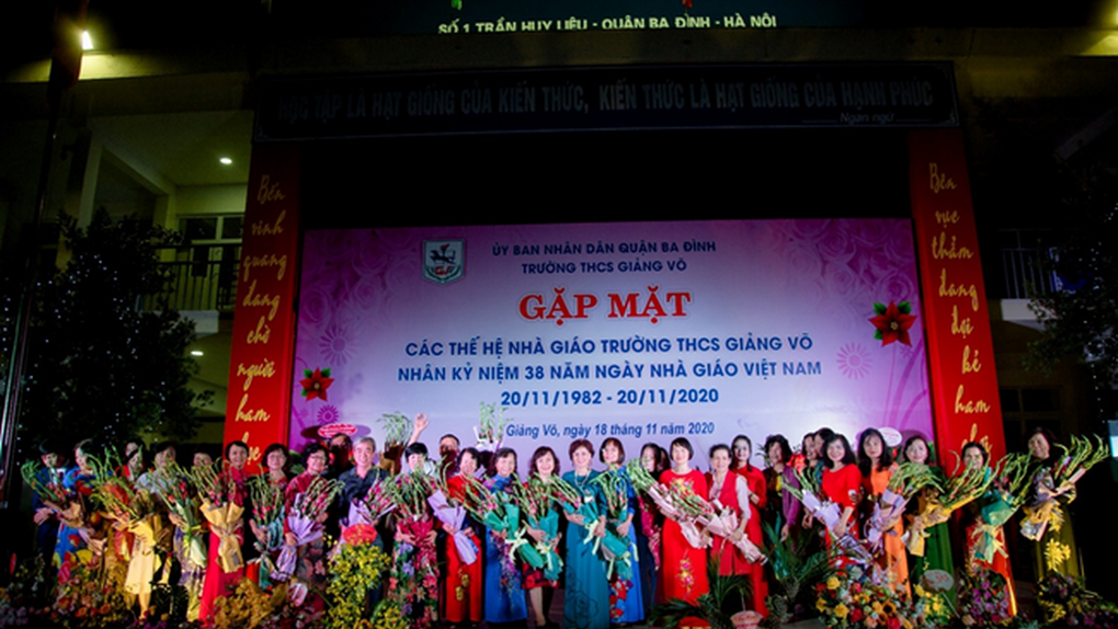 Gặp mặt các thế hệ Nhà giáo trường THCS Giảng Võ