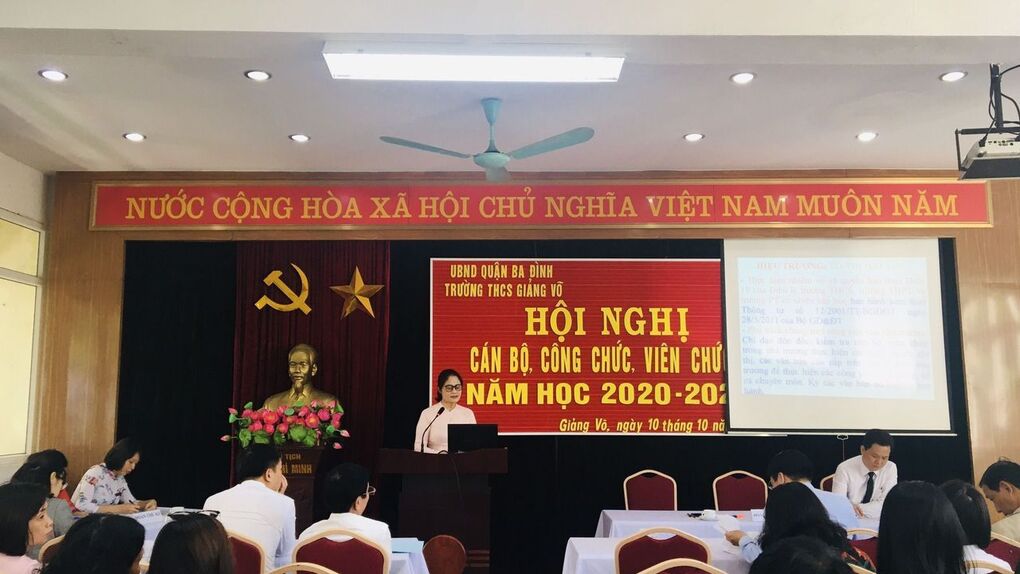 Trường THCS Giảng Võ tổ chức Hội nghị Cán bộ - Công chức - Viên chức năm học 2020 - 2021