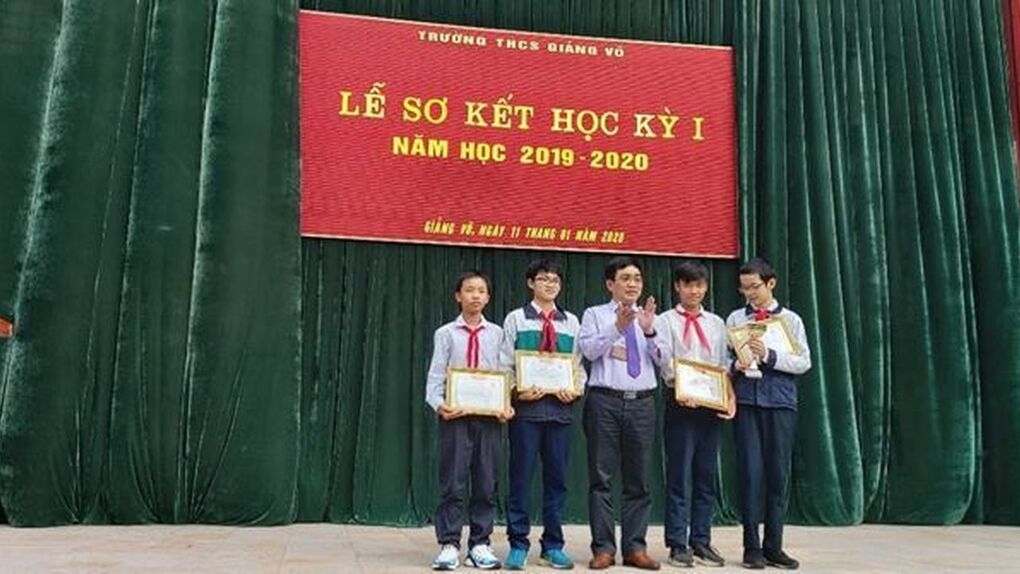 Lễ sơ kết học kỳ I năm học 2019 - 2020 của trường THCS Giảng Võ