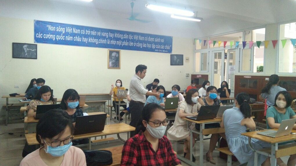 Tập huấn sử dụng học liệu điện tử Smartschool