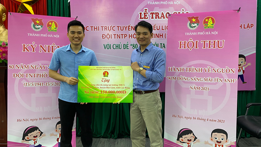 Liên đội trường Trung học cơ sở Giảng Võ đóng góp xây dựng nhà đa năng cho thiếu nhi Cao Bằng