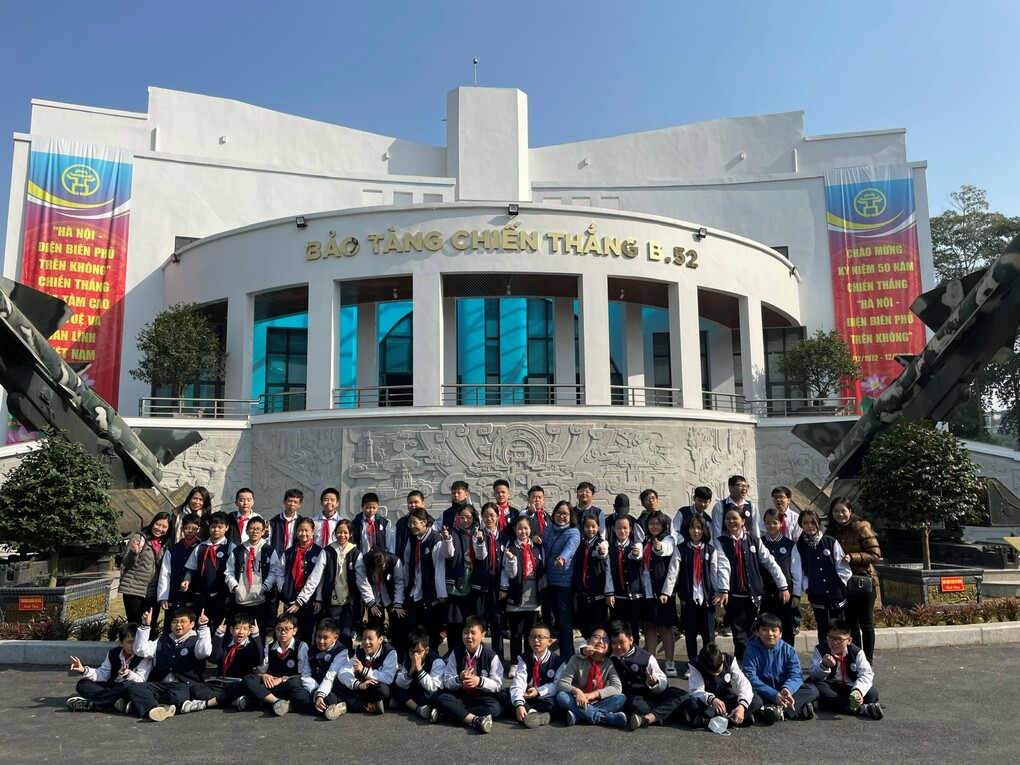Học sinh lớp 6 trường THCS Giảng Võ tham quan Bảo tàng Chiến thắng B52 – nơi lịch sử hào hùng của Thủ đô được ghi lại qua từng kỷ vật chiến tranh