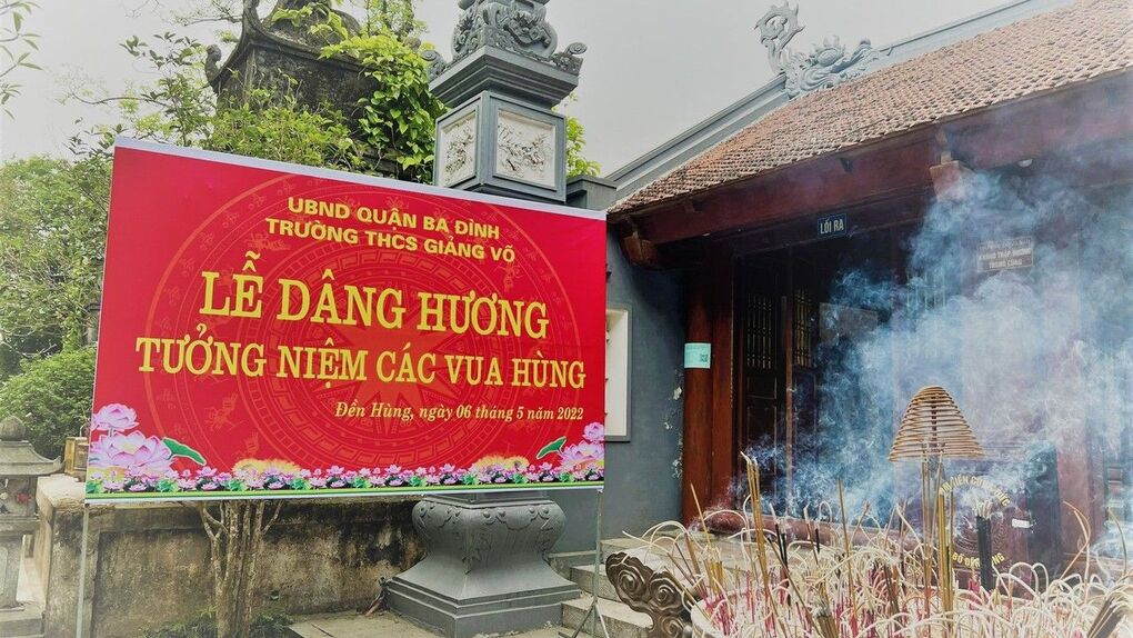 Chuyến đi “về nguồn” ý nghĩa của học sinh trường THCS Giảng Võ