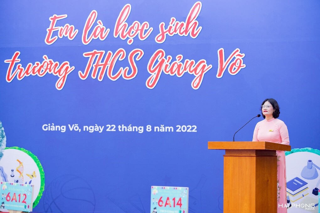 “Ngày đầu tiên em là học sinh trường THCS Giảng Võ”