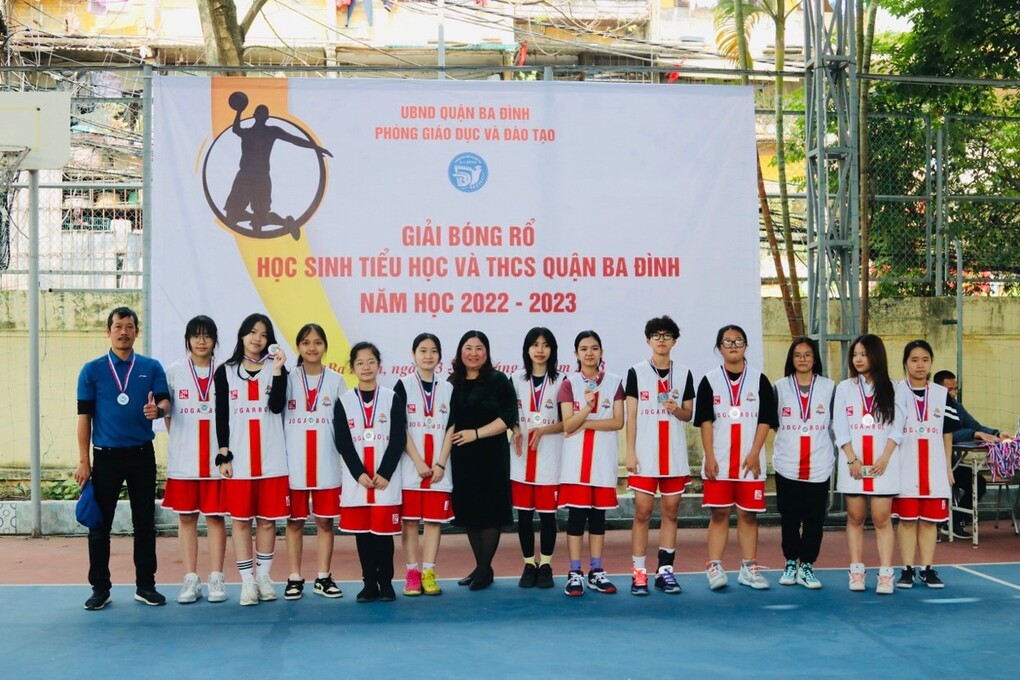 Học sinh trường THCS Giảng Võ đạt thành tích cao trong giải Bóng rổ học sinh quận Ba Đình