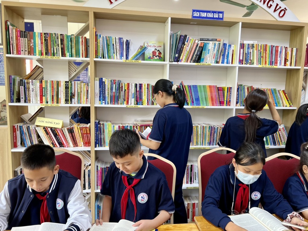 Sôi nổi phong trào đọc sách của thầy và trò trường THCS Giảng Võ