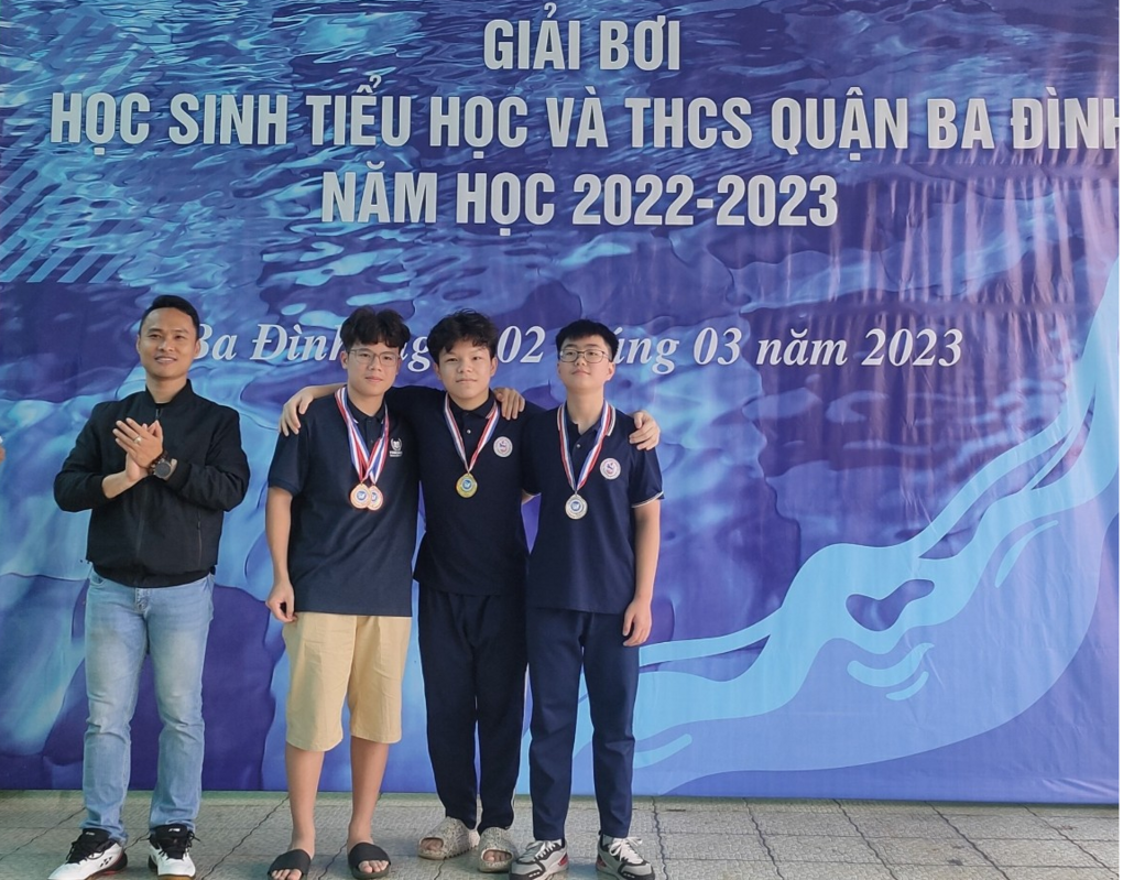Học sinh trường THCS Giảng Võ giành 24 huy chương trong giải Bơi học sinh Tiểu học và THCS cấp Quận