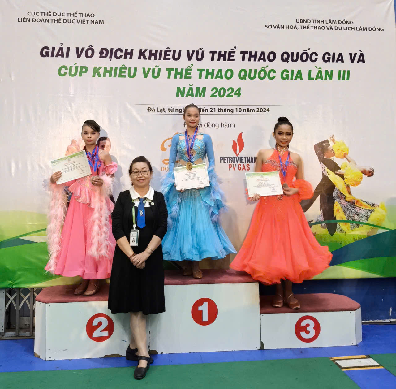 Học sinh Vũ Hoàng Diệp Chi trường THCS Giảng Võ chinh phục 7 Huy chương vượt hạng tại Giải Vô Địch Khiêu Vũ Thể Thao Quốc Gia 2024