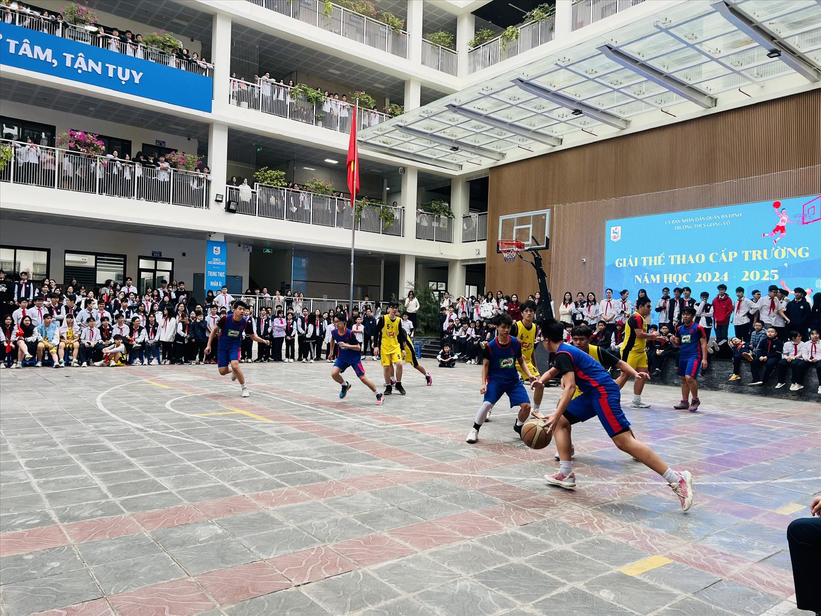 Ngôi vị vô địch Giải bóng rổ trường THCS Giảng Võ 2024