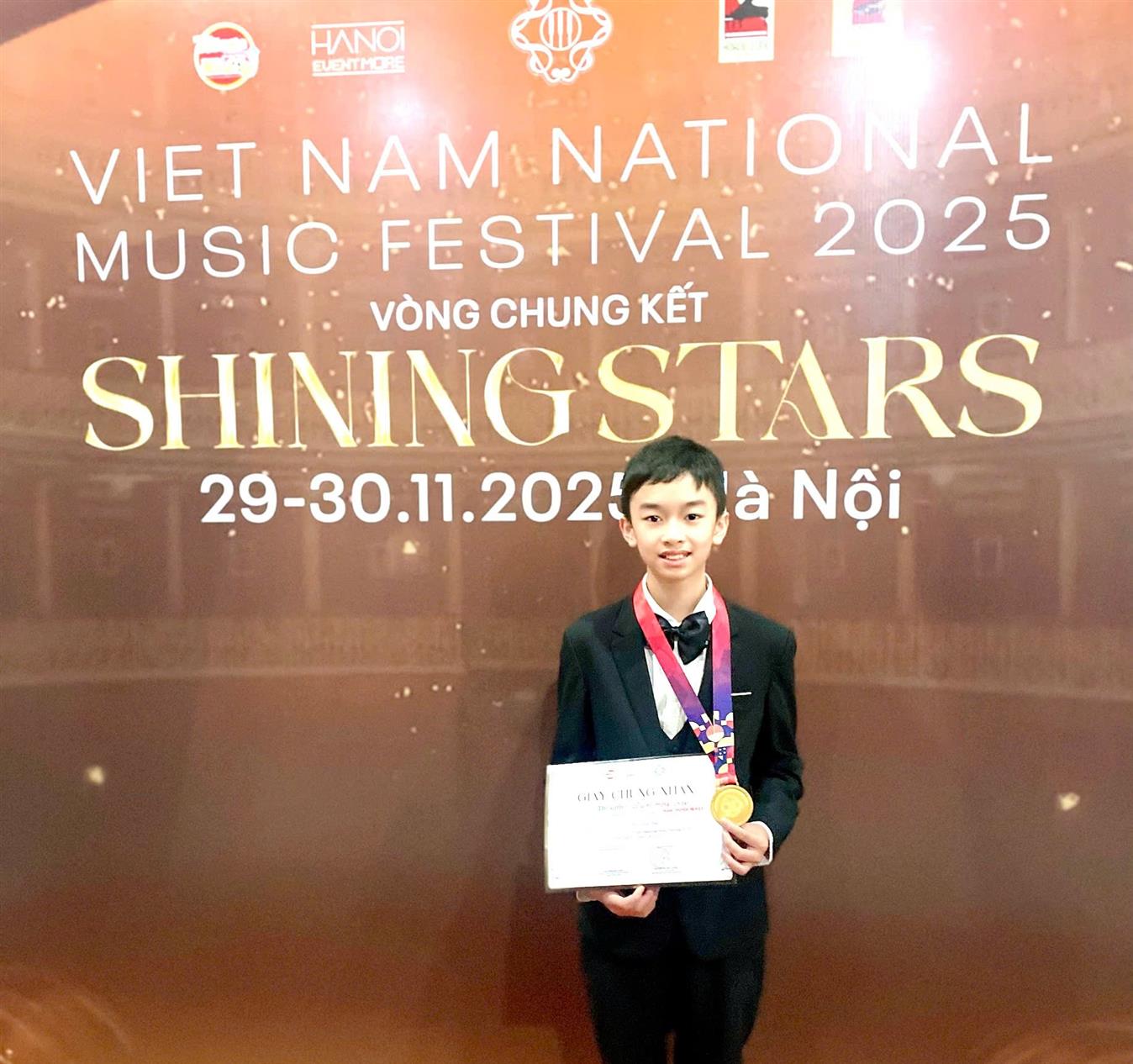 Học sinh Võ Giáp Phong – trường THCS Giảng Võ giành Giải Đặc biệt tại Vietnam National Music Festival 2025