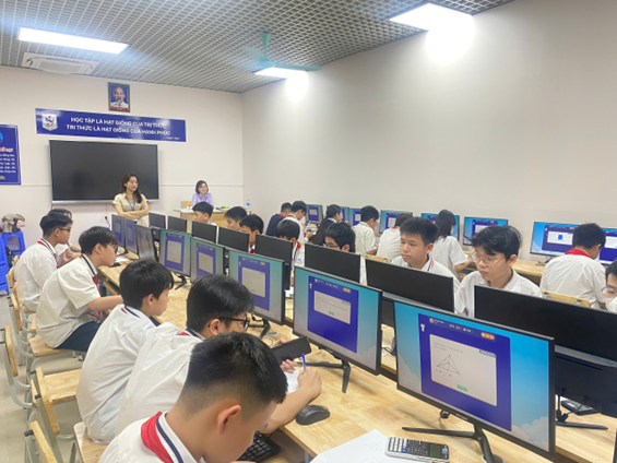 Học sinh trường THCS Giảng Võ tranh tài tại chung kết “Đấu trường Toán học và Tiếng Anh” cấp Quận – Sân chơi trí tuệ trực tuyến bổ ích