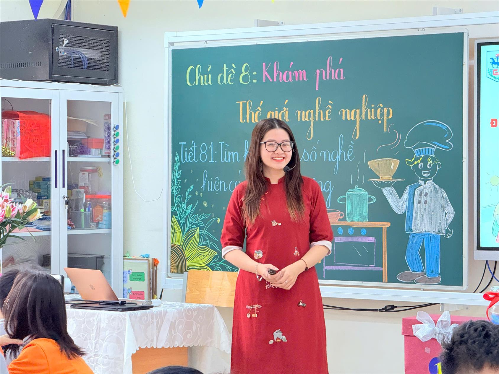 Hành trình Khám phá Thế giới nghề nghiệp – Tiết dự thi Giáo viên dạy giỏi Hoạt động trải nghiệm, hướng nghiệp cấp THCS Quận Ba Đình của cô giáo trường THCS Giảng Võ