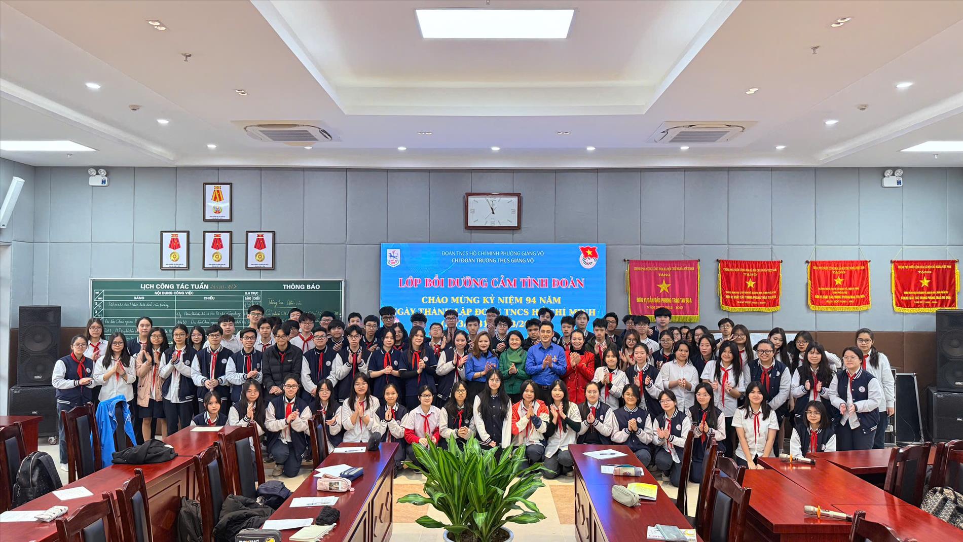 100 Đội viên ưu tú trường THCS Giảng Võ tham gia lớp học Cảm tình Đoàn