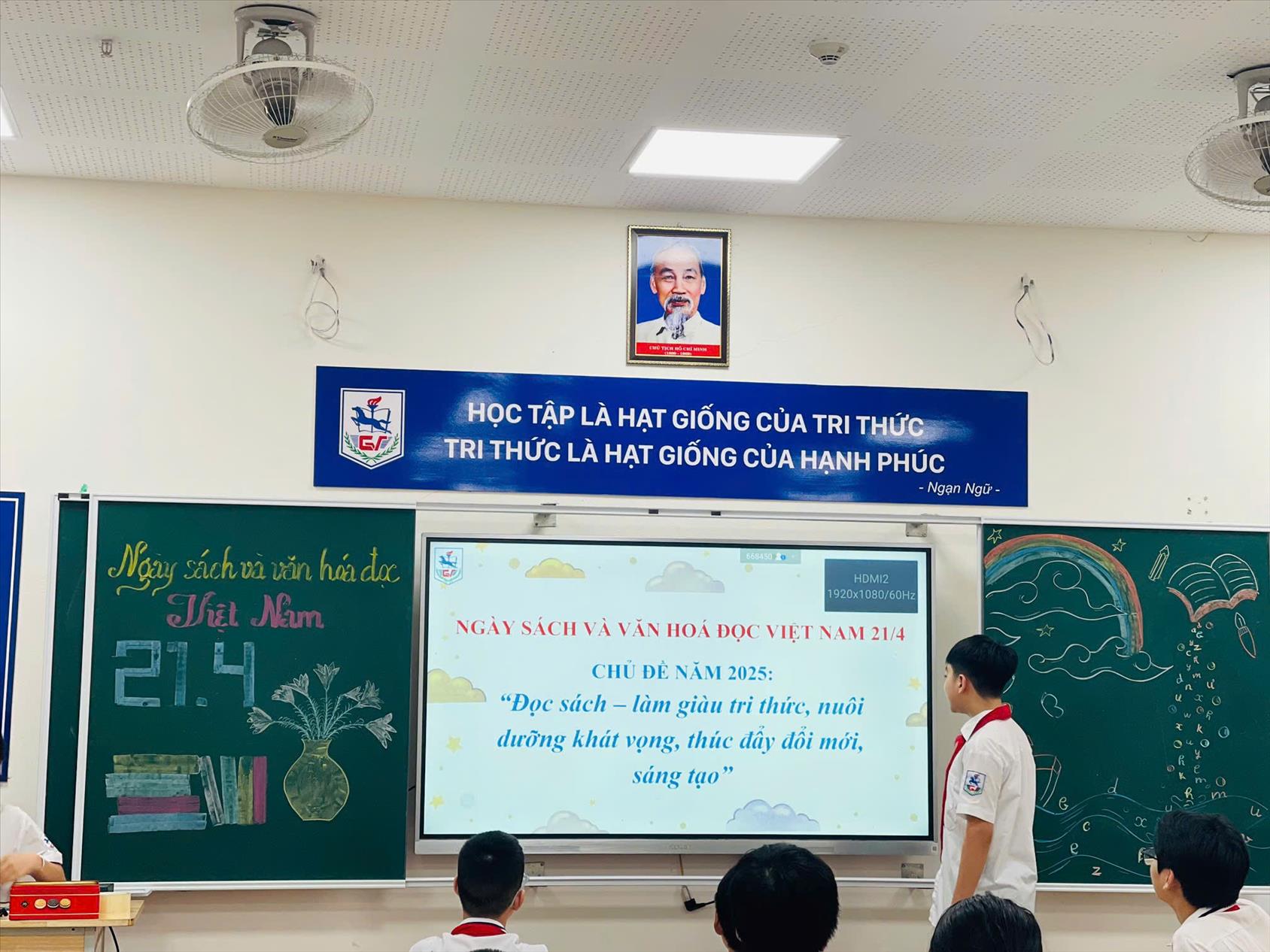 Tiết Sinh hoạt chủ đề hưởng ứng “Ngày Sách và Văn hóa đọc Việt Nam” của học sinh trường THCS Giảng Võ