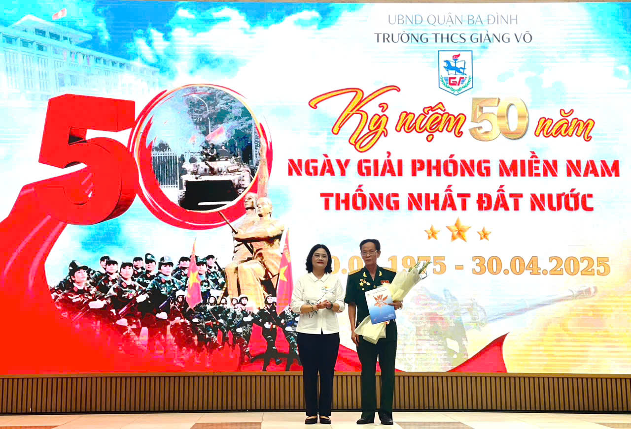 30 tháng Tư rực rỡ, tự hào