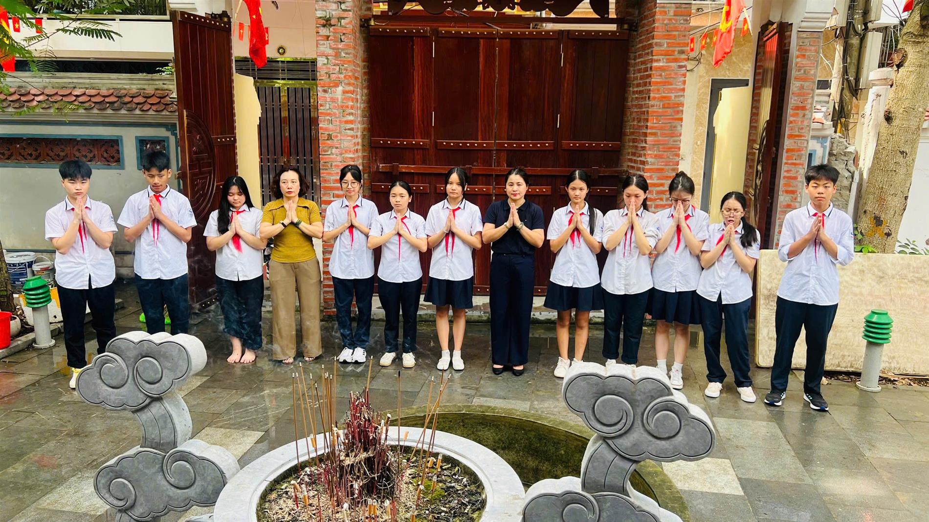 Tháng Bảy tri ân của thầy trò trường THCS Giảng Võ