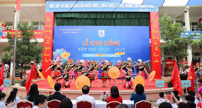 C:\Users\TRINH Anh-Khoi\Desktop\z3697364028716_8571bce1ccc9a44ee8e8b0136ed9d07f.jpg