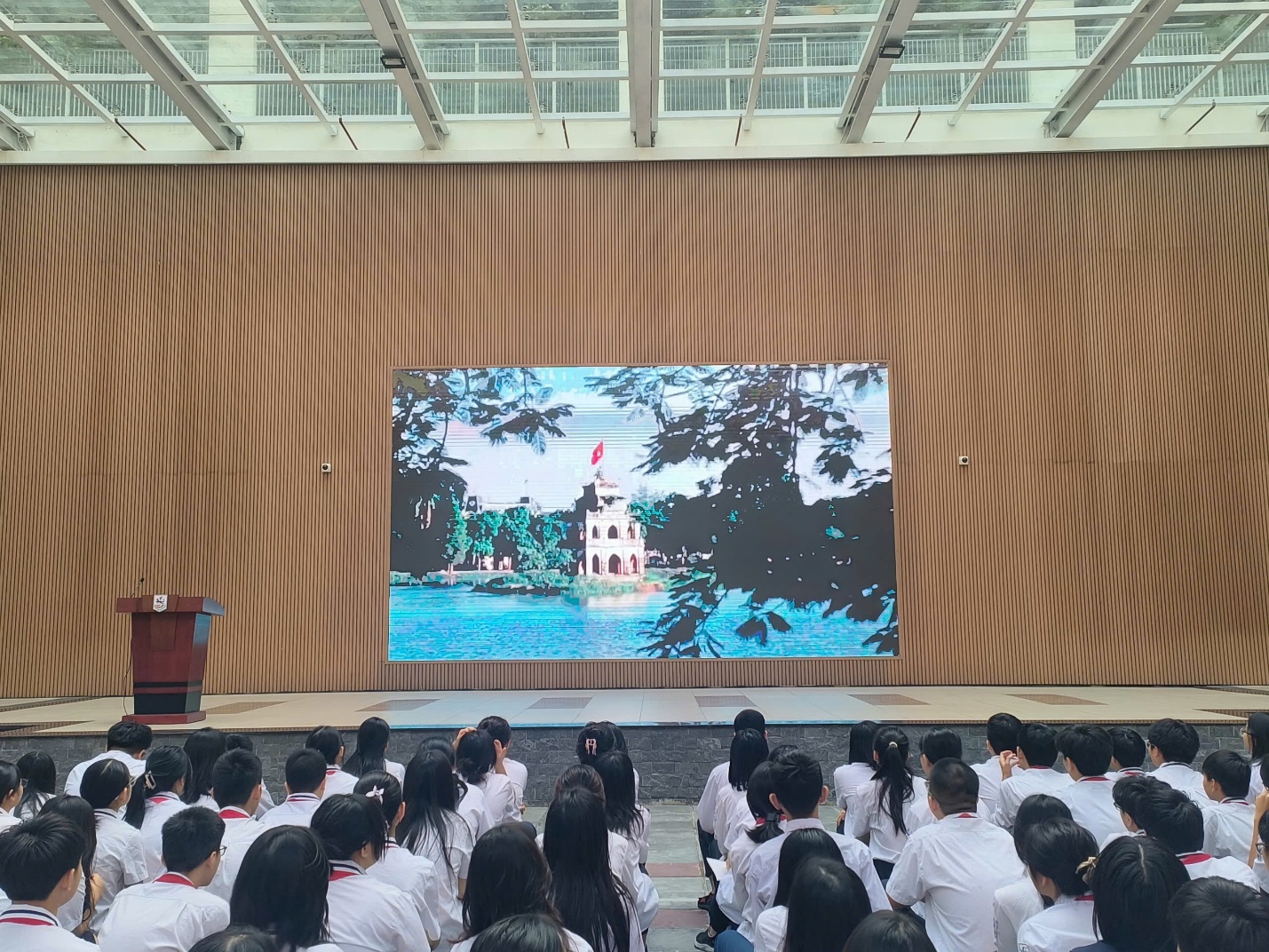 E:\TL CỦA YẾN\TRUYỀN THÔNG\BÀI VIẾT THÁNG 10\clip 10.10.jpg