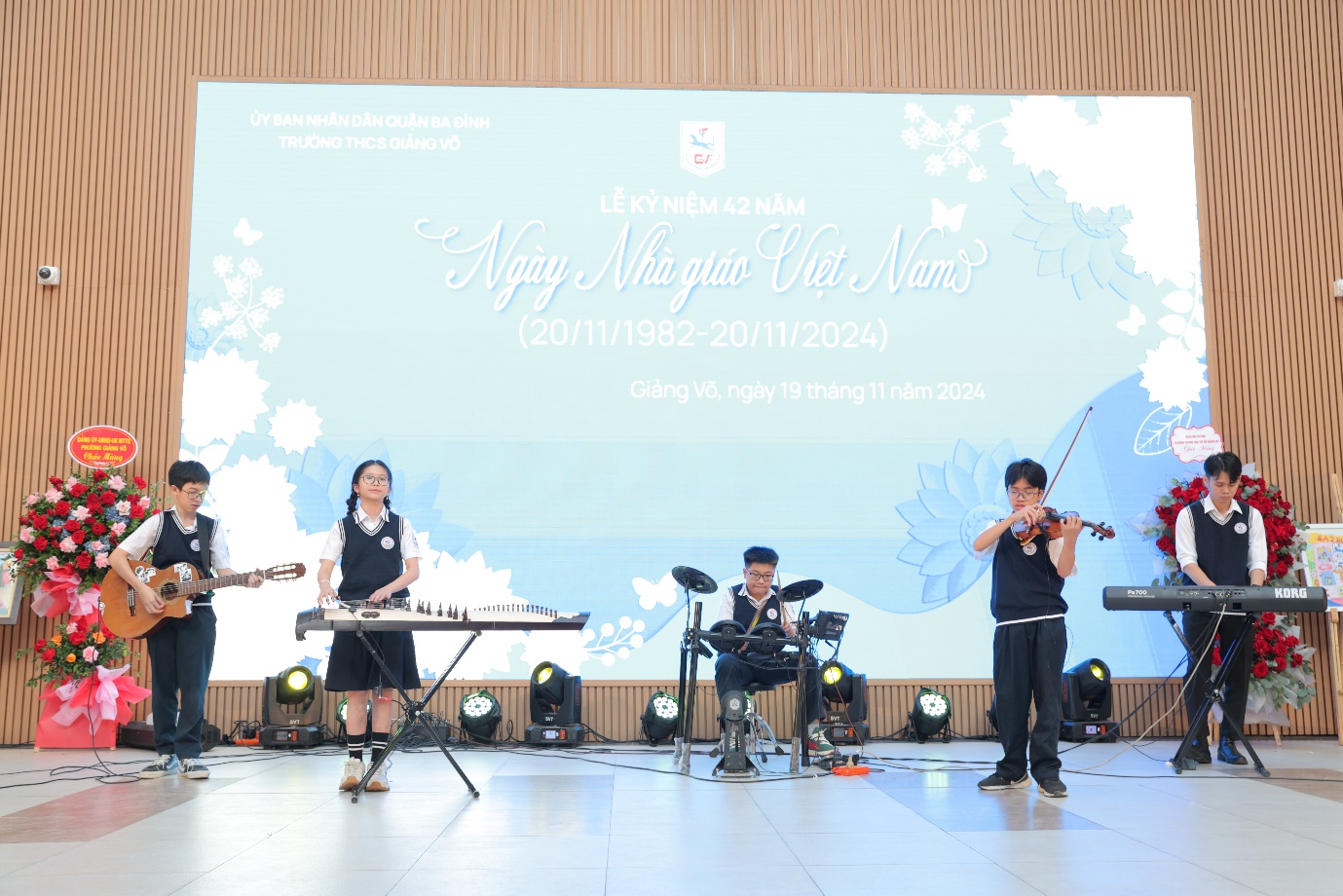 C:\Users\huong\Downloads\ảnh 20-11-2024\LINH5604.JPG