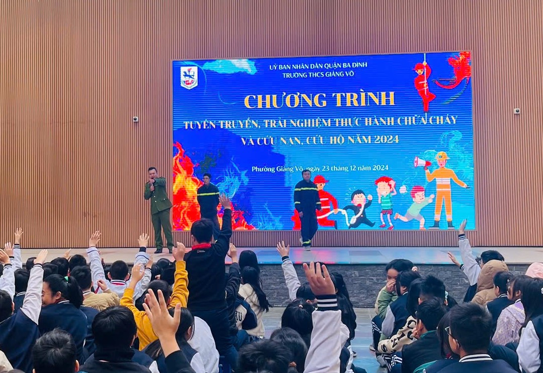 D:\Truyền thông Giảng Võ\ảnh tháng 12\z6156491197883_b25d057b2aa2833d88392281bbb5e7a1.jpg