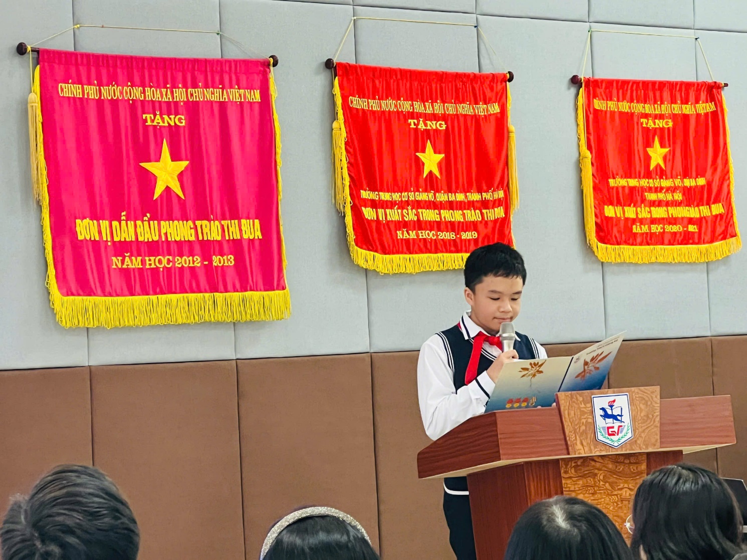 E:\TL CỦA YẾN\TRUYỀN THÔNG\CÁC BÀI VIẾT\BÀI VIẾT THÁNG 1-2025\PGD gặp mặt đội tuyển HSG\z6226577269739_0f9ed48c6189056c819519168201a590.jpg