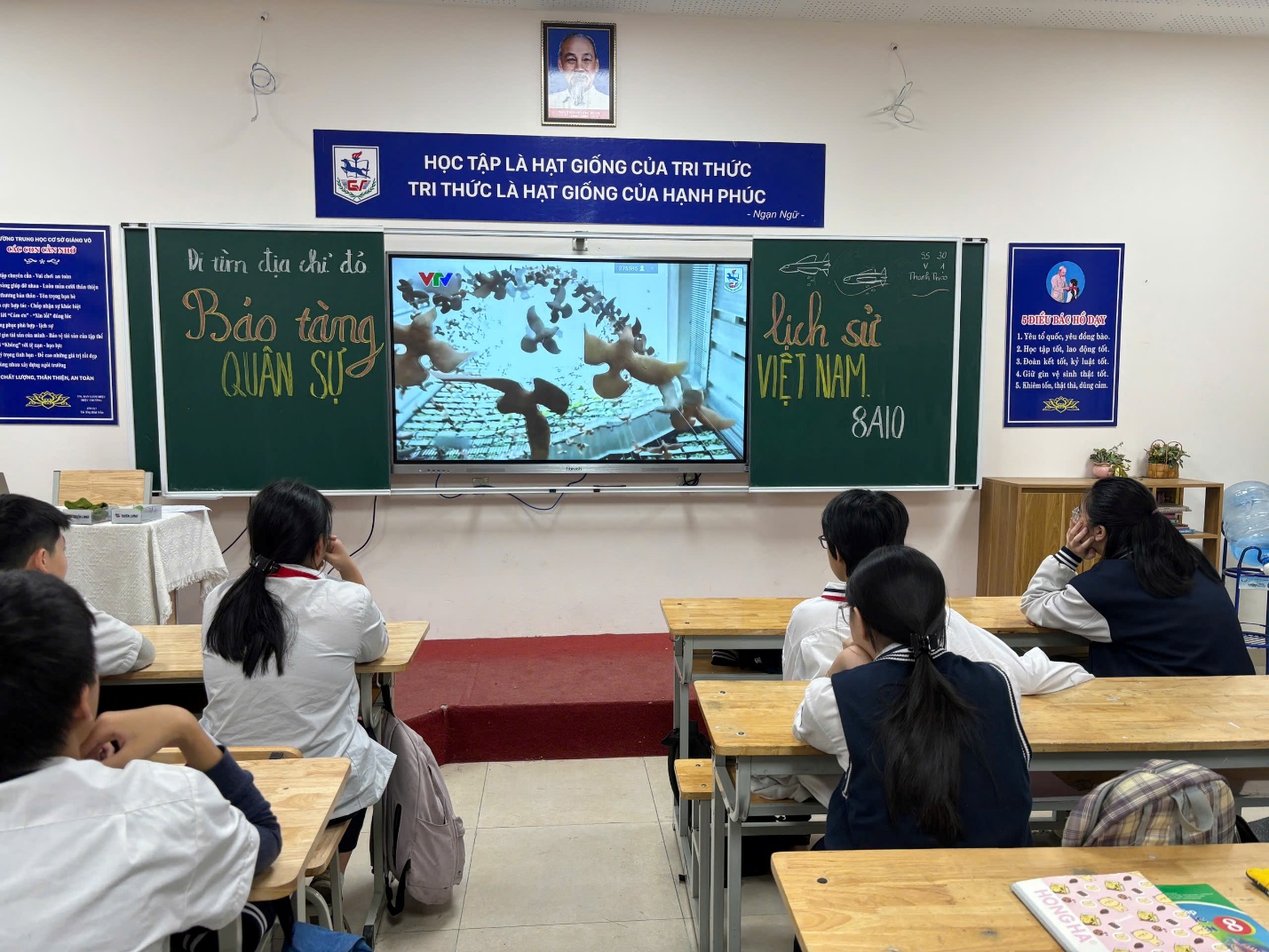 E:\TL CỦA YẾN\CHỦ NHIỆM\SH LỚP\Ảnh_ Đi tìm địa chỉ đỏ\z6180165637291_b16d25d517e472adffac3689ed9c2ca6.jpg