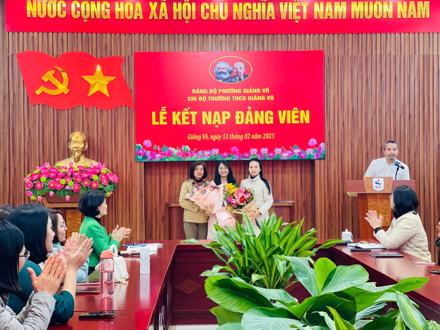 E:\TL CỦA YẾN\TRUYỀN THÔNG\CÁC BÀI VIẾT\BÀI VIẾT THÁNG 2-2025\Kết nạp Đảng viên mới\3.jpg