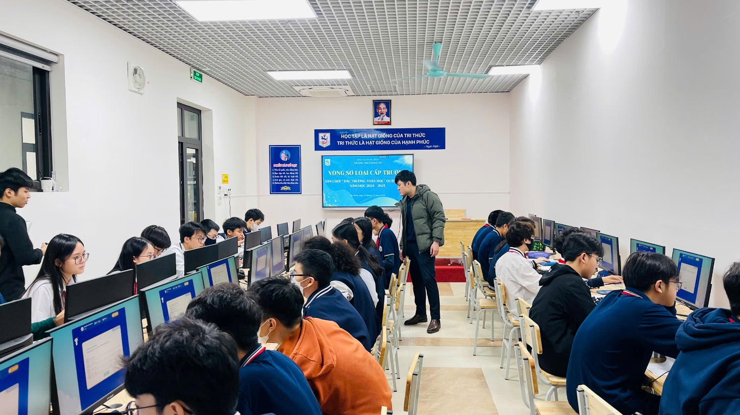 E:\TL CỦA YẾN\TRUYỀN THÔNG\CÁC BÀI VIẾT\BÀI VIẾT THÁNG 2-2025\Đấu trường\giám thị.jpg