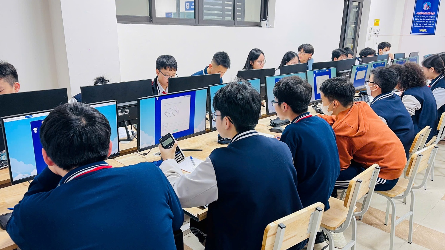 E:\TL CỦA YẾN\TRUYỀN THÔNG\CÁC BÀI VIẾT\BÀI VIẾT THÁNG 2-2025\Đấu trường\z6327935358915_4cf4fae5c9d99673611e629f34b81012.jpg