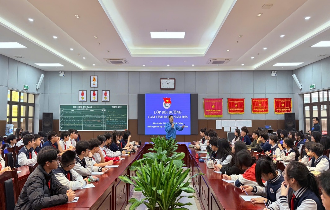 D:\Du lieu C\Downloads\ảnh Đoàn 2.jpg