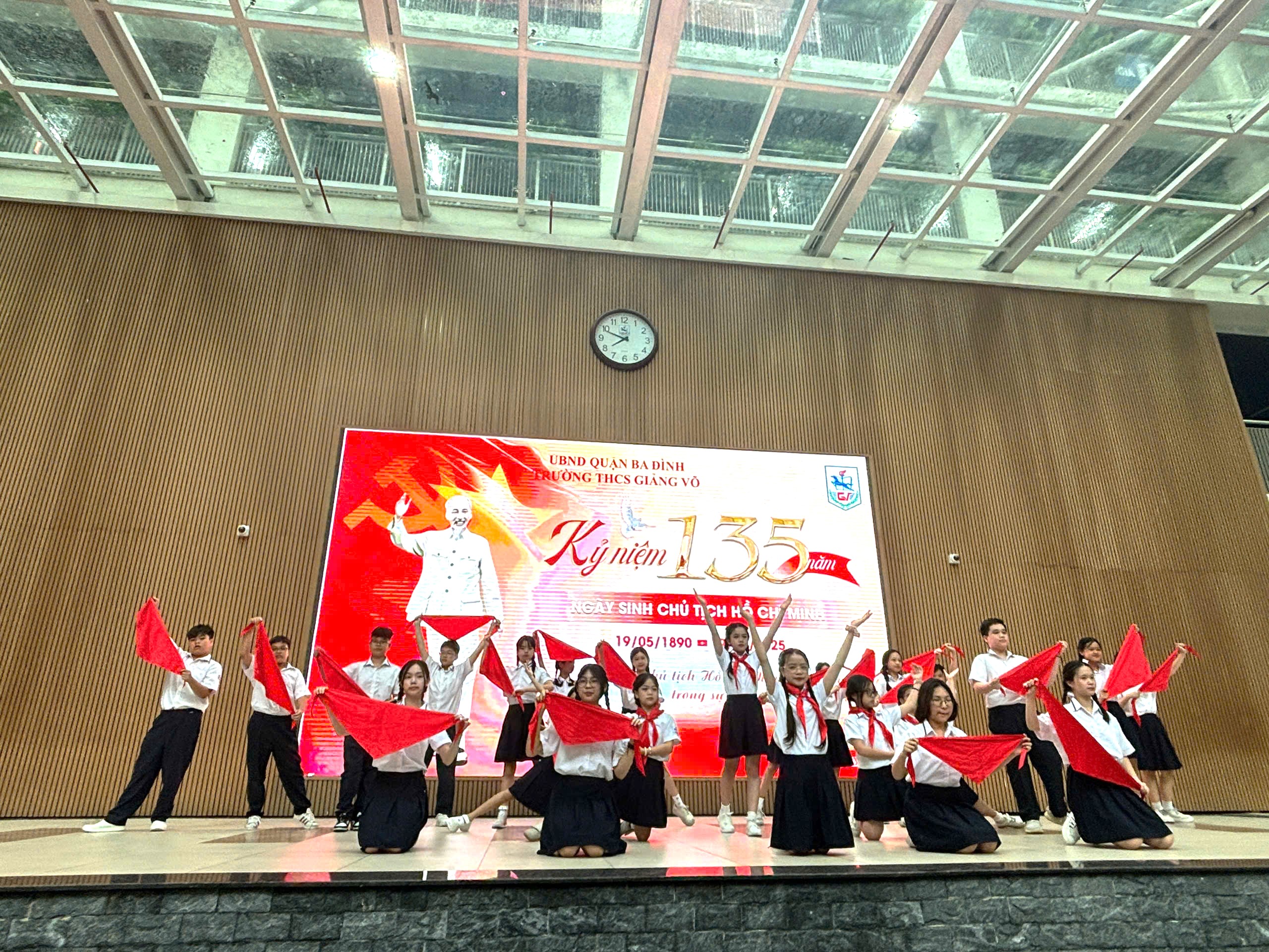 E:\TL CỦA YẾN\TRUYỀN THÔNG\CÁC BÀI VIẾT\BÀI VIẾT THÁNG 5-2025\Kỉ niệm sinh nhật Bác\z6617291923465_4348b4fb076b9a3478060a6847c32d19.jpg