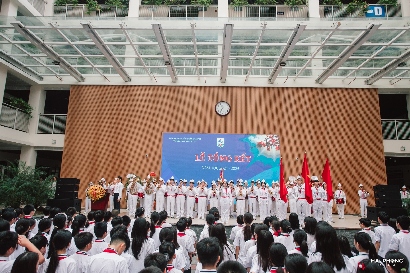 D:\ẢNH TRUYỀN THÔNG GIẢNG VÕ\Bài viết tháng 4 - tháng 5\Anh lễ tổng kết\0B8A6553.jpg