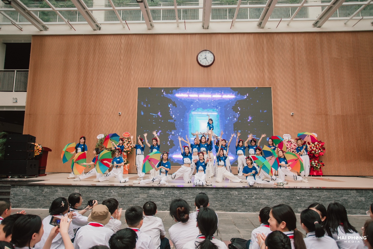 D:\ẢNH TRUYỀN THÔNG GIẢNG VÕ\Bài viết tháng 4 - tháng 5\Anh lễ tổng kết\0B8A6826.jpg