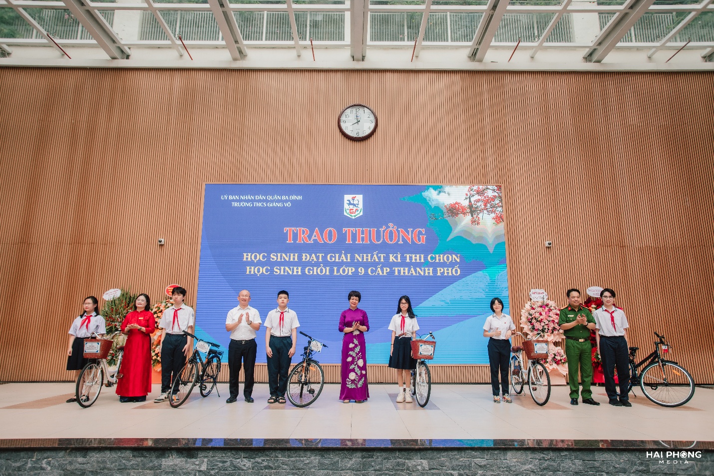 D:\ẢNH TRUYỀN THÔNG GIẢNG VÕ\Bài viết tháng 4 - tháng 5\Anh lễ tổng kết\0B8A6689.jpg