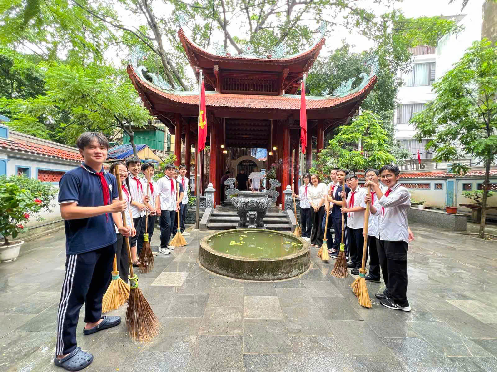 D:\ẢNH TRUYỀN THÔNG GIẢNG VÕ\Anh 27-7\z6836351359070_f40c99849f74c84039142382b8dda027.jpg