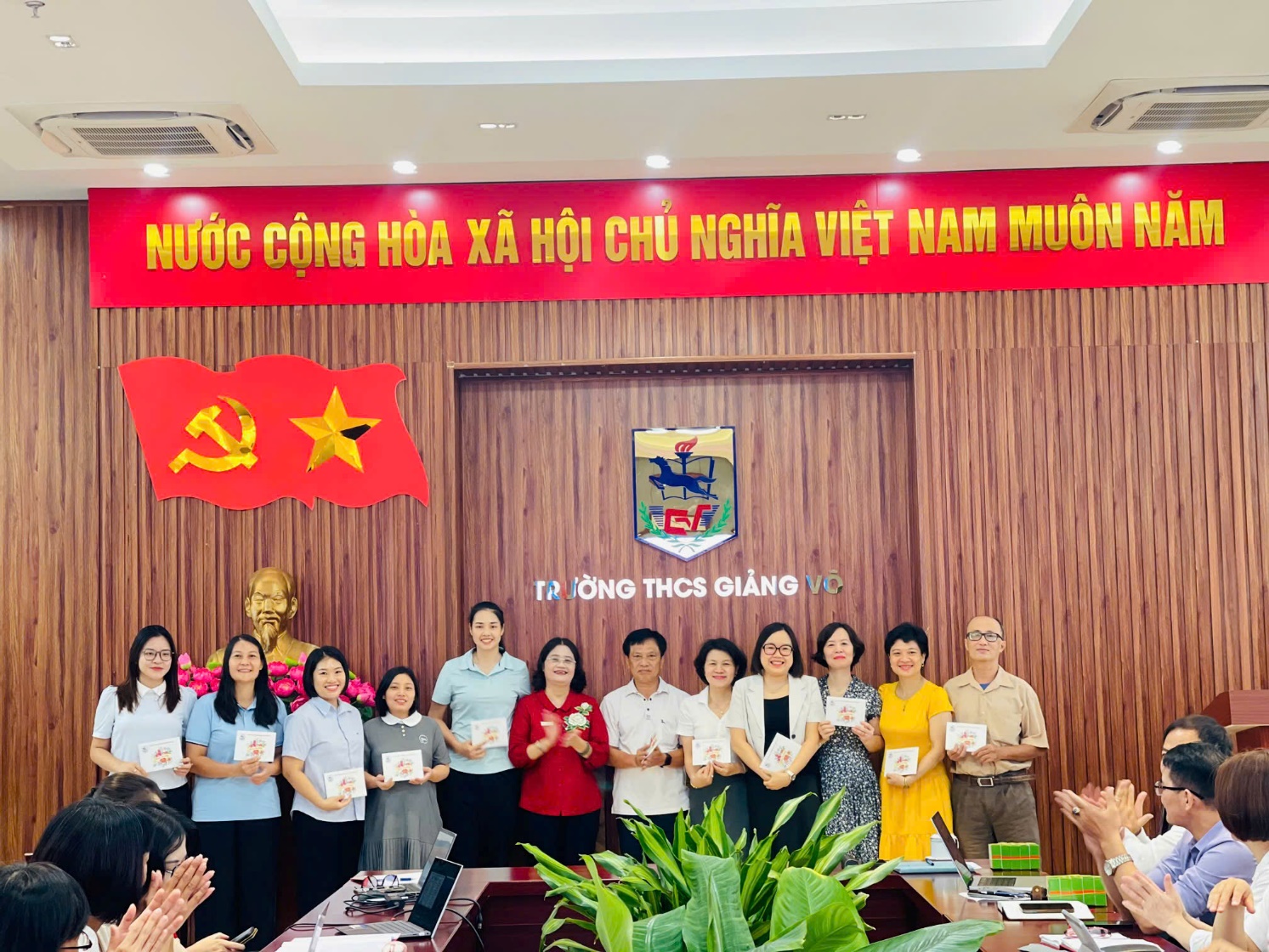 E:\TL CỦA YẾN\TRUYỀN THÔNG\CÁC BÀI VIẾT\BÀI VIẾT THÁNG 8-2025\CMSN.jpg