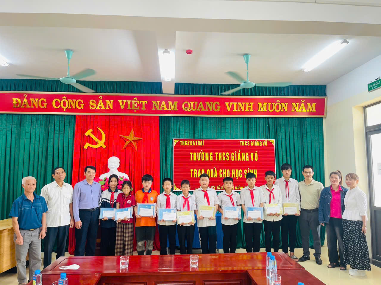 E:\TL CỦA YẾN\TRUYỀN THÔNG\CÁC BÀI VIẾT\BÀI VIẾT THÁNG 8-2025\z6935873143686_ec8e974f3fbb4fd795cb78ff4c8ed753.jpg