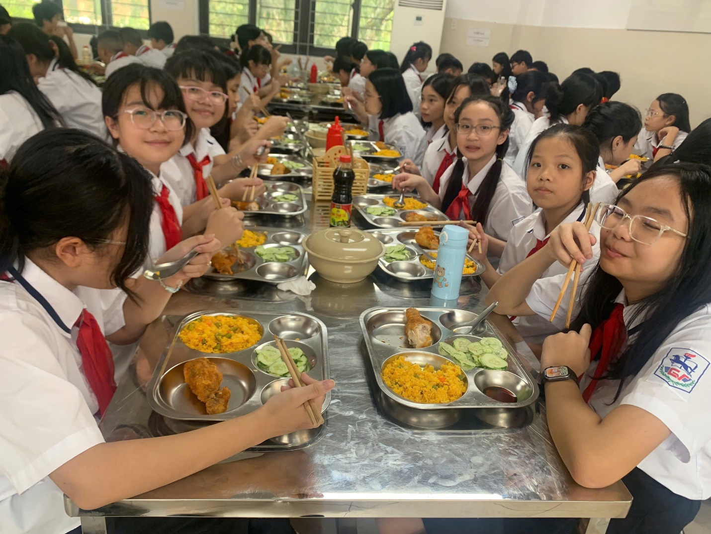 C:\Users\dell\Desktop\bữa trưa.jpg