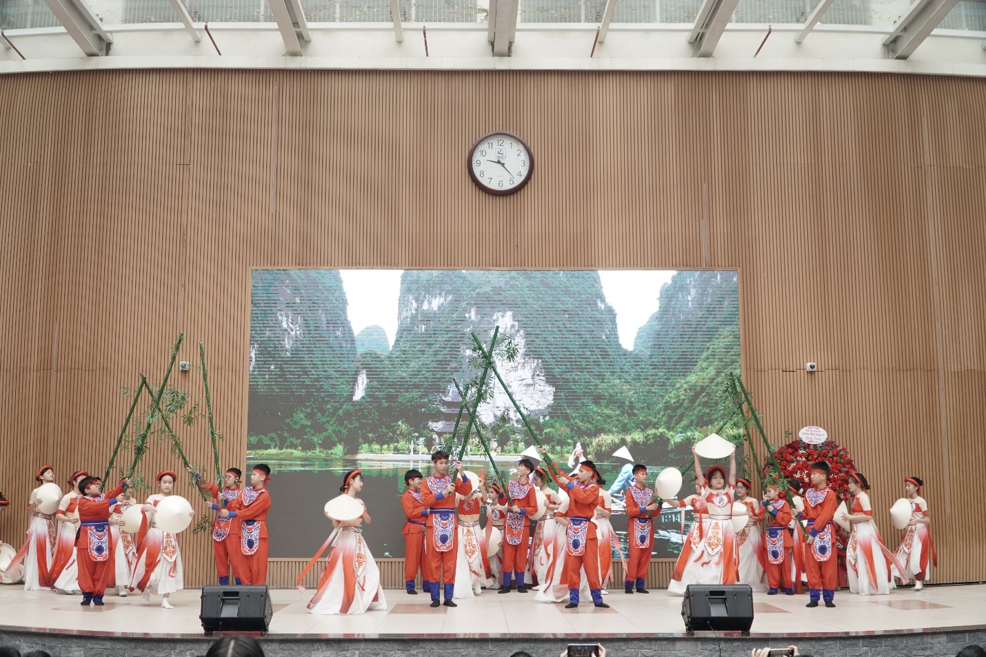 D:\ẢNH TRUYỀN THÔNG GIẢNG VÕ\Anh so ket KHI\DSC01911.JPG