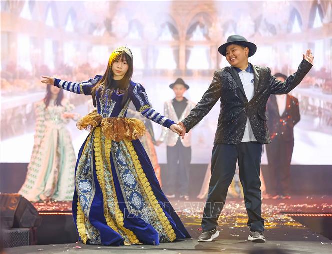 C:\Users\dell\Desktop\vna_potal_hoc_sinh_thu_do_rang_ngoi_cung_net_dep_truyen_thong_hoi_nhap_va_toa_sang_trong_le_hoi_xuan_2026_stand (7).jpg