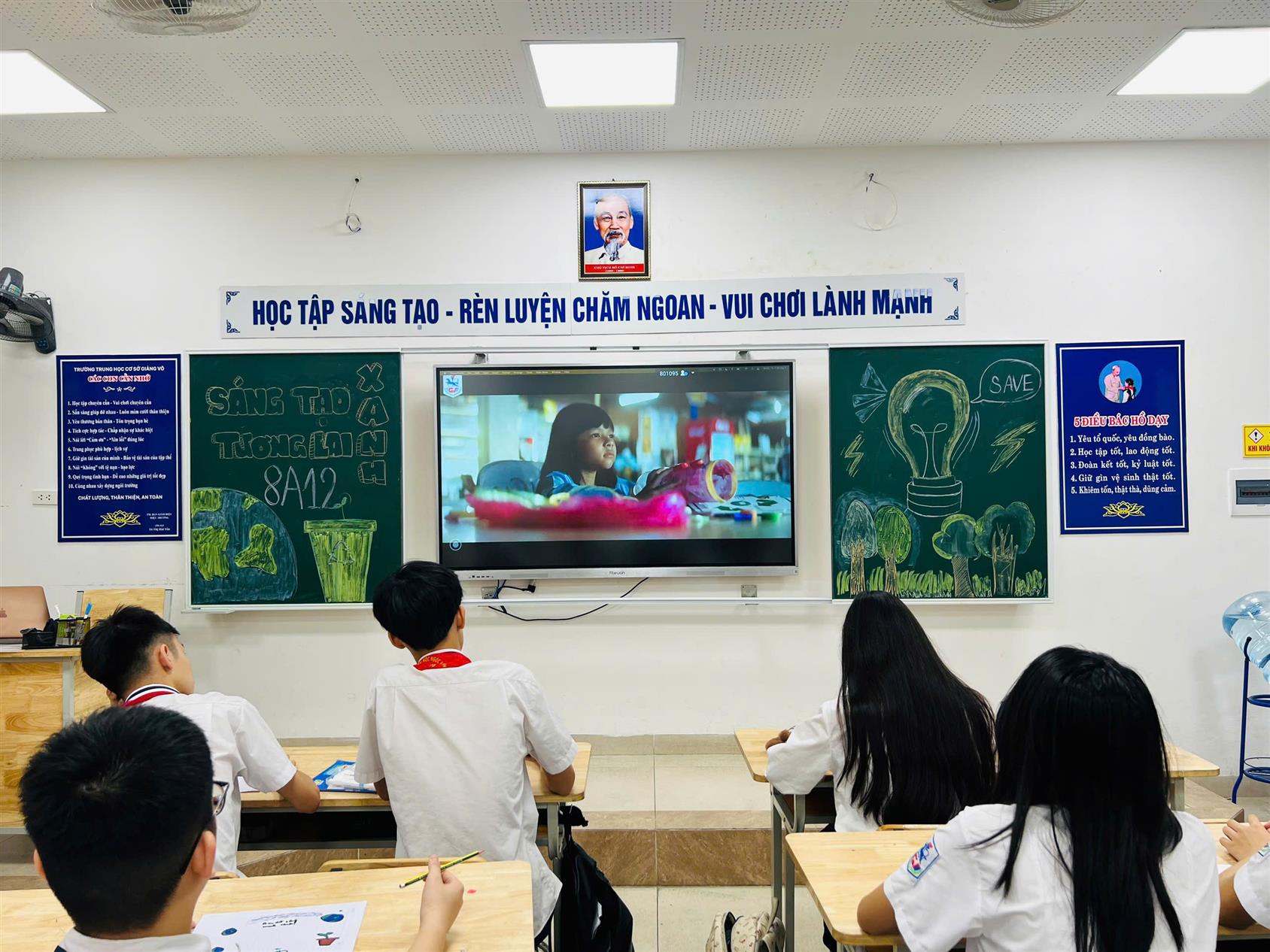 “Bạn đã sống xanh chưa?” – Học sinh trường THCS Giảng Võ hưởng ứng Giờ Trái Đất từ những hành động thiết thực