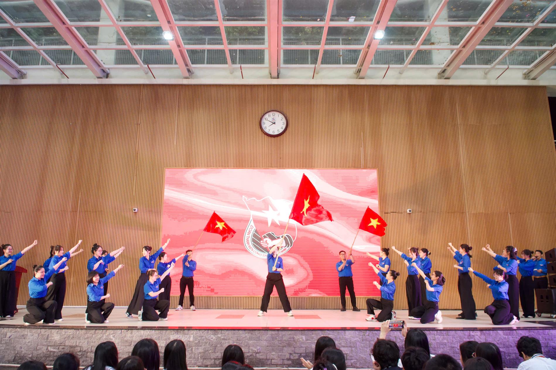 [Video] "Sứ mệnh thanh niên" - Tiết mục của Chi đoàn giáo viên nhân kỷ niệm 95 năm ngày thành lập Đoàn