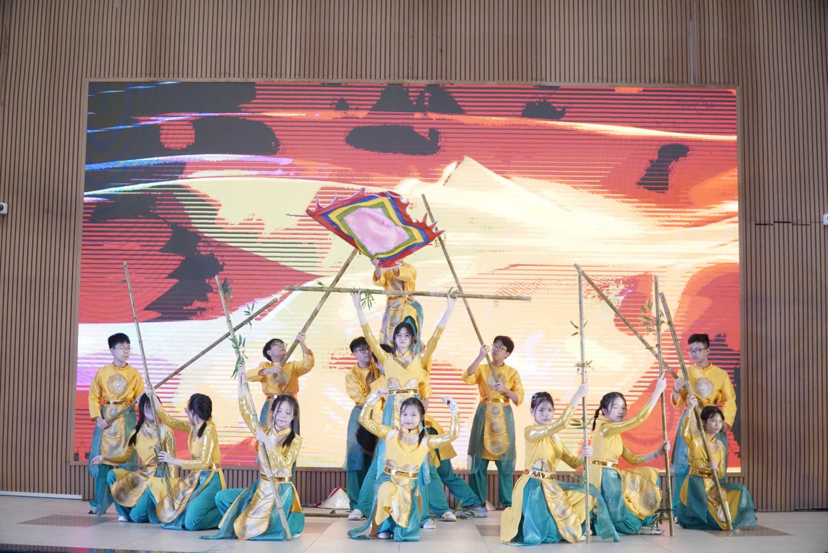 [Video] Văn nghệ kỉ niệm 95 năm thành lập Đoàn TNCS HCM