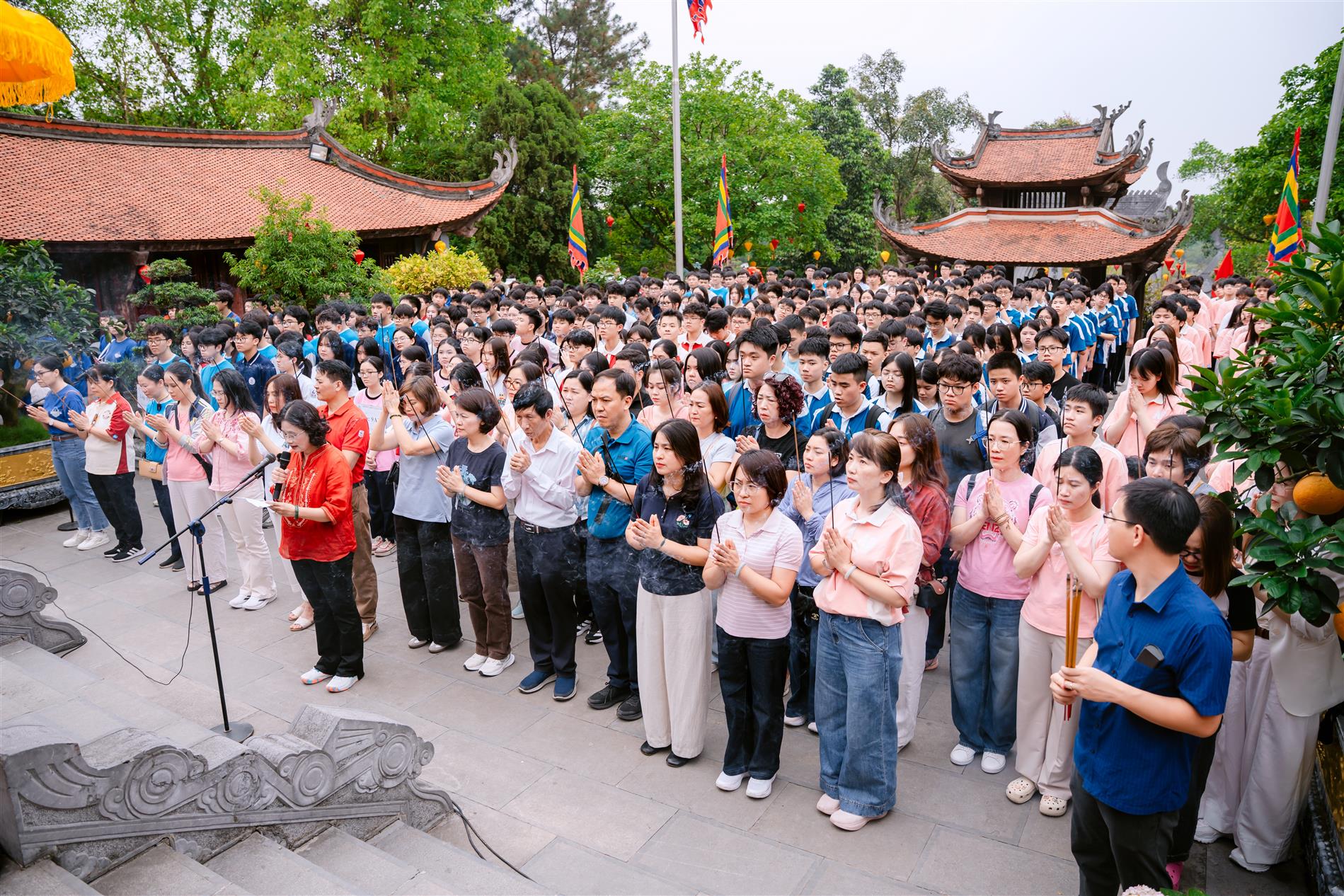 Hành trình về miền Đất Tổ của học sinh cuối cấp trường THCS Giảng Võ