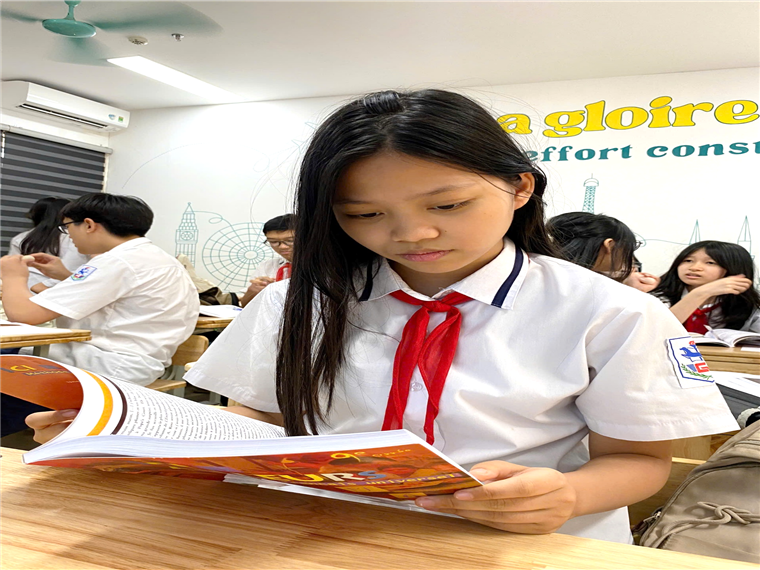 E:\TL CỦA YẾN\TRUYỀN THÔNG\CÁC BÀI VIẾT\BÀI VIẾT THÁNG 5-2025\Hs đạt chứng chỉ tiếng Pháp\z6619665719823_f3c203160dc718774b4e8a5676e1b080.jpg