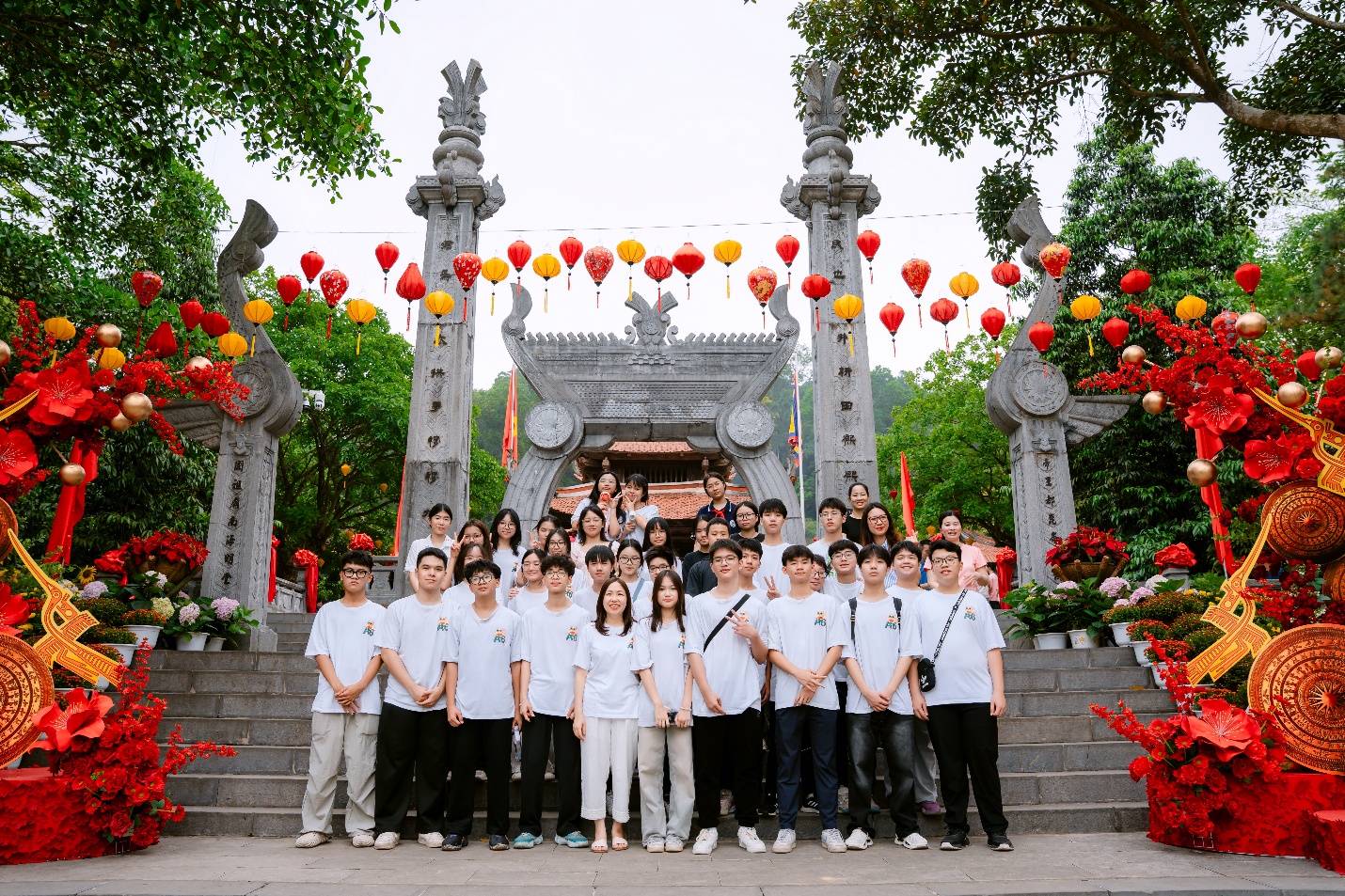 D:\ẢNH TRUYỀN THÔNG GIẢNG VÕ\ẢNH DÂNG HƯƠNG ĐỀN HÙNG\DSC00507.jpg